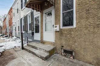 Building Photo - 614 Clark St