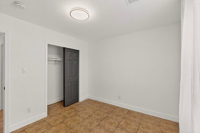 Foto del edificio - 9218 Alvera Ave SW