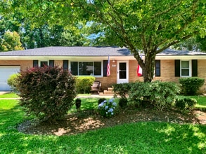 Building Photo - 1811 Biltmore Dr