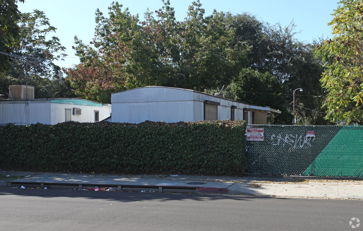 Foto del edificio - Mobile Home Park Development Site