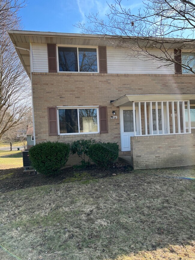 Foto del edificio - 5620 Huckleberry St NW