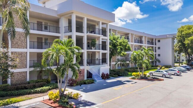 Foto del edificio - 2800 N Palm Aire Dr