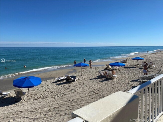 Foto del edificio - 3180 S Ocean Dr
