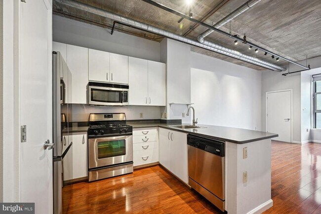 Foto del edificio - 1300 N St NW