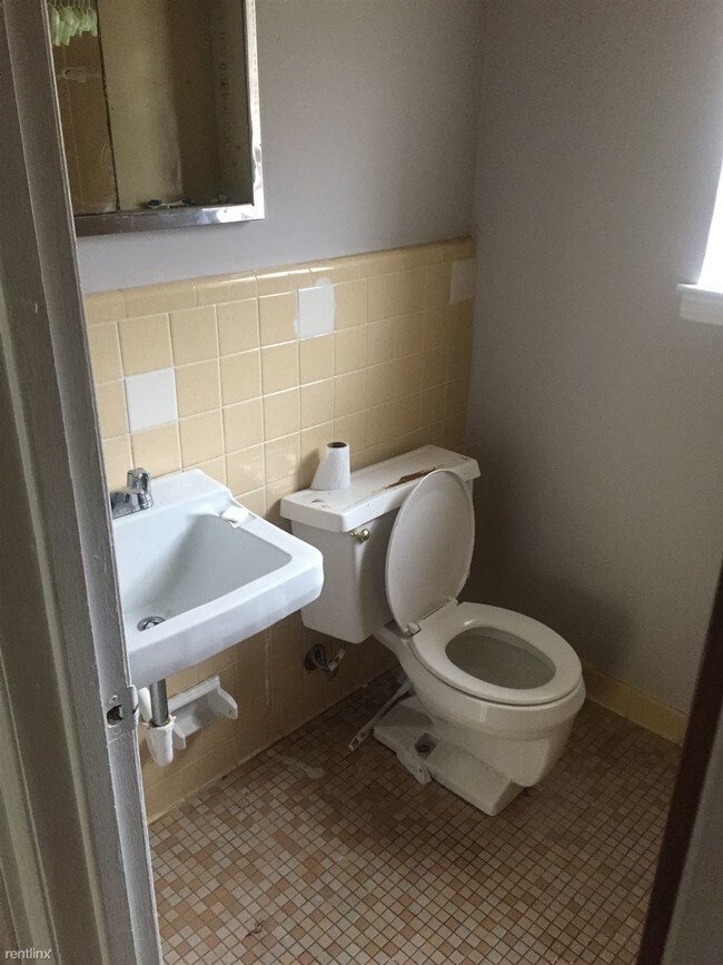 Foto del edificio - 115 N Bellevue Blvd