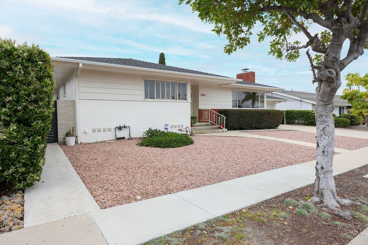 Primary Photo - Del Cerro Single level Mid Century