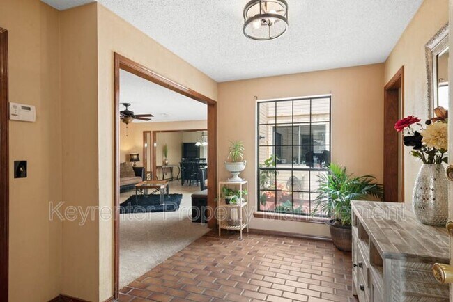 Foto del edificio - 8321 NW 112th St