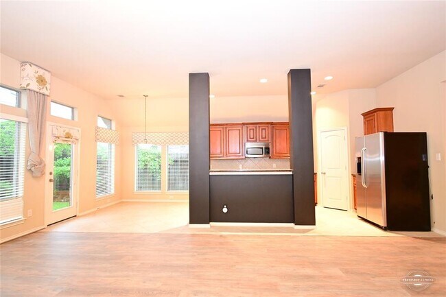 Building Photo - 20222 Benton Springs Ln