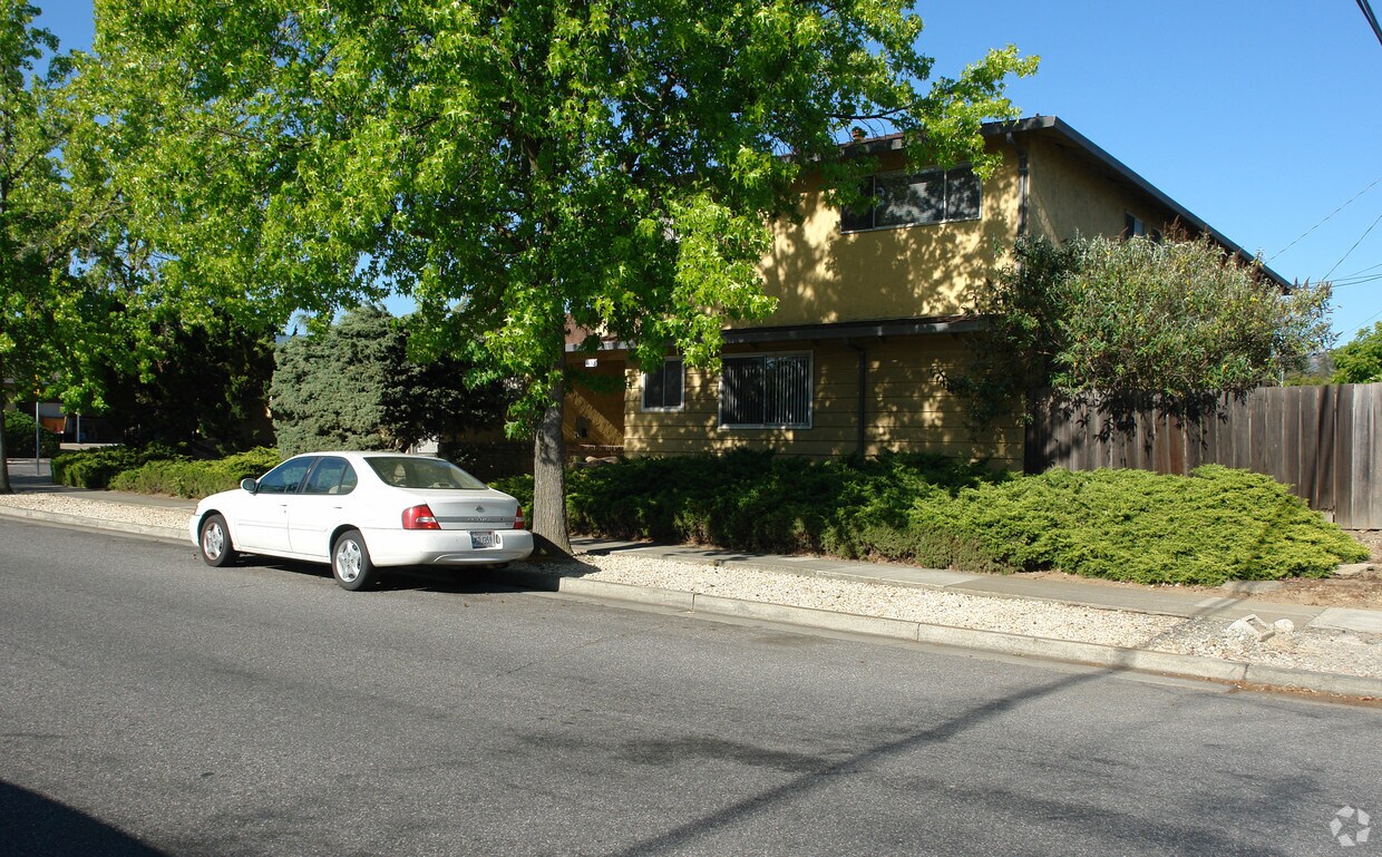 Foto del edificio - 1195 Weyburn Ln