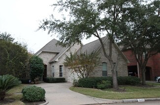 Building Photo - 1648 Lakeside Enclave Dr