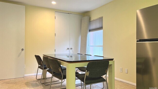 Building Photo - 2323 Cedar Swamp Rd