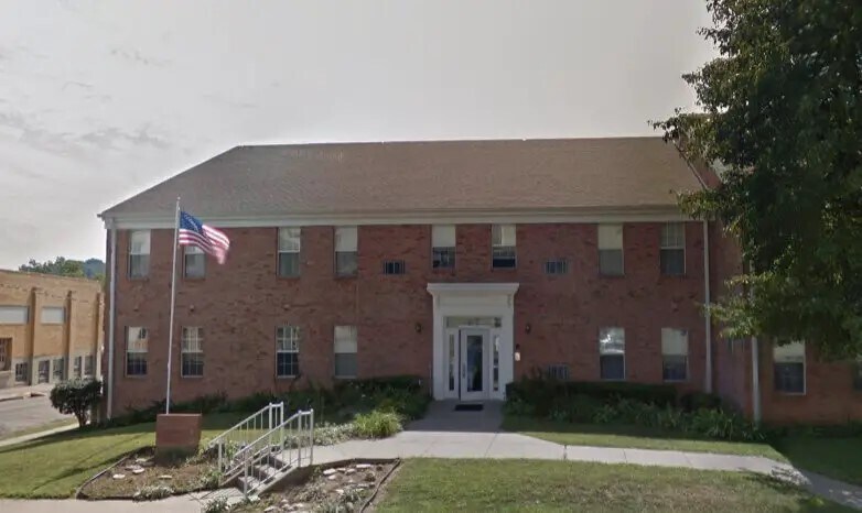 Foto del edificio - 101 W 2nd St