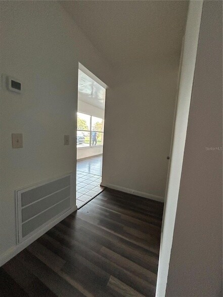 Foto del edificio - 110 Broward Dr