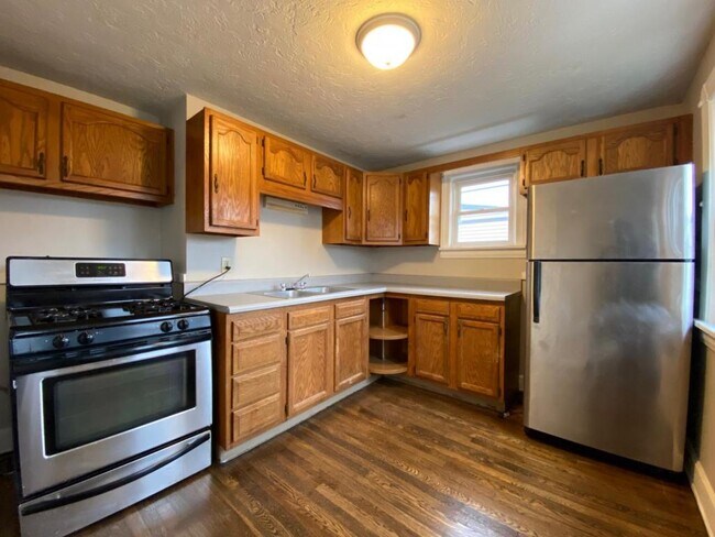 Building Photo - 5817 Archmere Avenue #Up