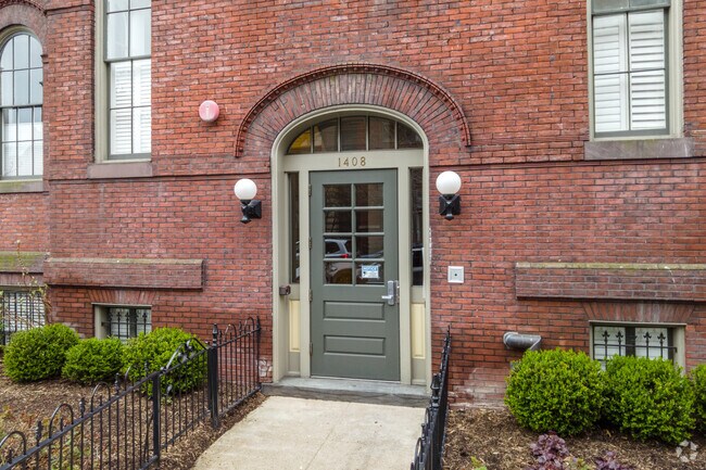 Entrada - Berret School Lofts