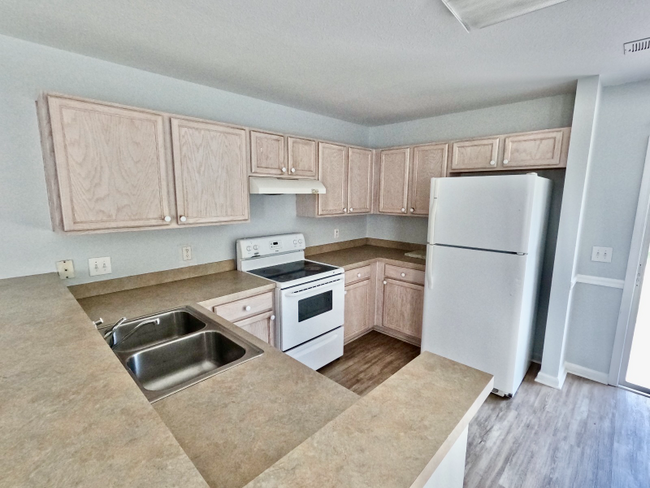 Foto del edificio - 1080 Stoney Falls Blvd