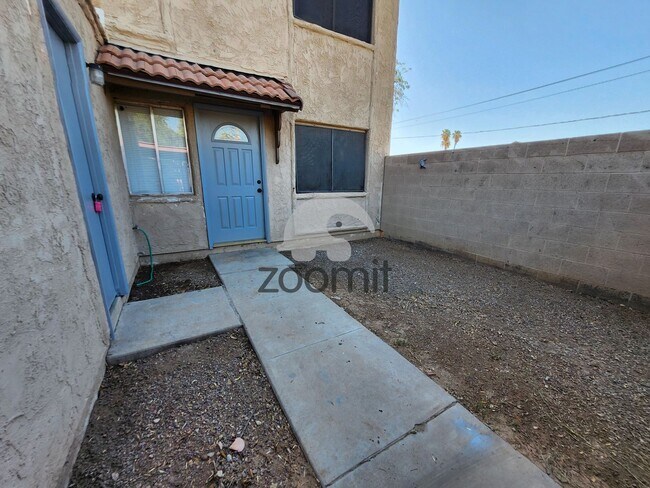 Foto del edificio - 4264 N 68th Dr