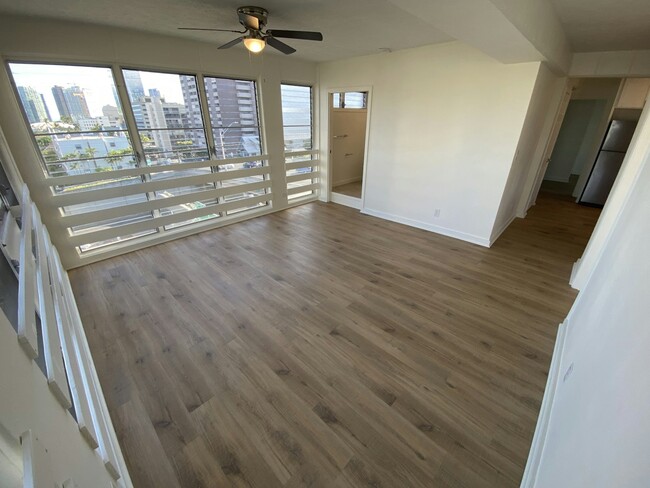 Building Photo - 904 Lunalilo St