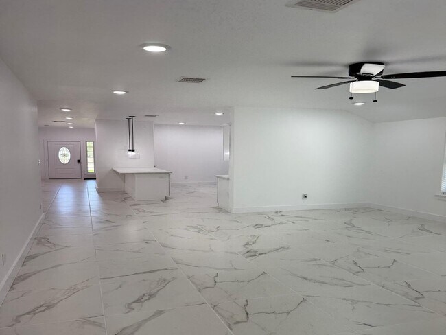 Foto del edificio - 5224 Kendall Glen Ct
