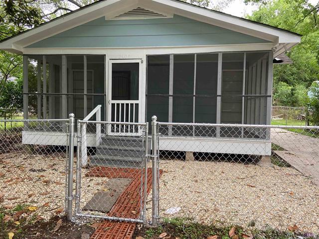 Primary Photo - 2402 Louisiana Ave