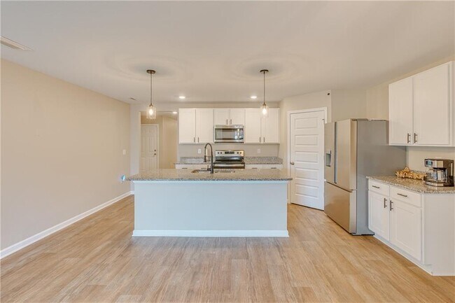 Foto del edificio - 20675 Mercury Dr