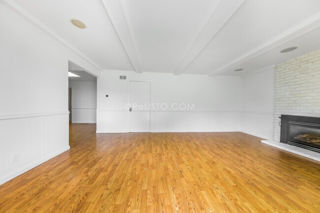 Building Photo - 3059 Arguello Dr