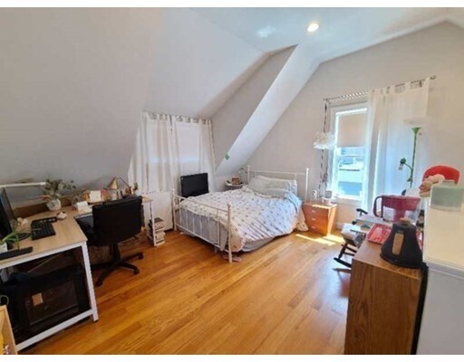 Building Photo - 27 Antwerp St