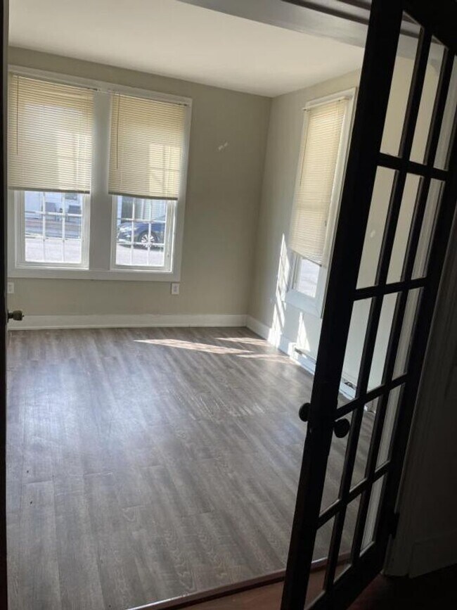 Foto del edificio - NOW AVAILABLE! 3 Bed, 2 Bath Victorian Hom...