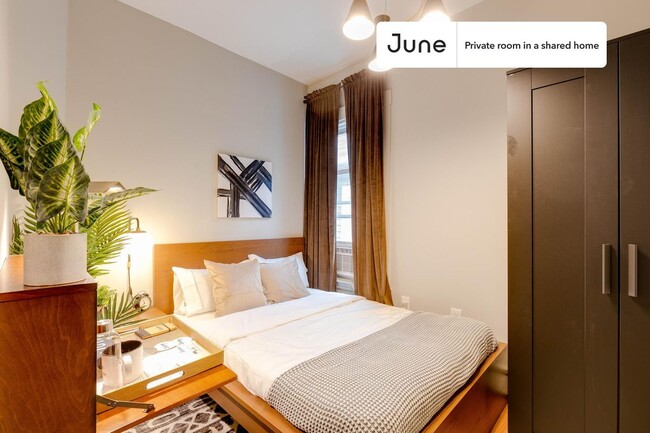 Private bedroom in 4 bed/1.5 bath Home - Private bedroom in 4 bed/1.5 bath Home