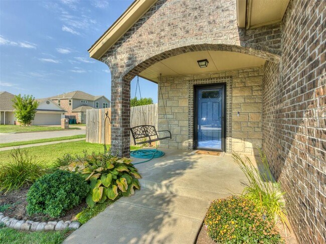 Foto del edificio - 7201 Meadow Lake Dr