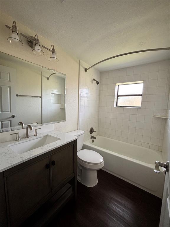 Foto del edificio - 2511 Crawford Dr