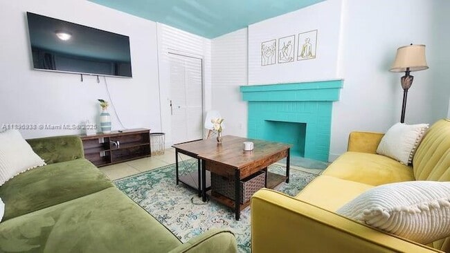 Foto del edificio - 8028 NW 5th Ct