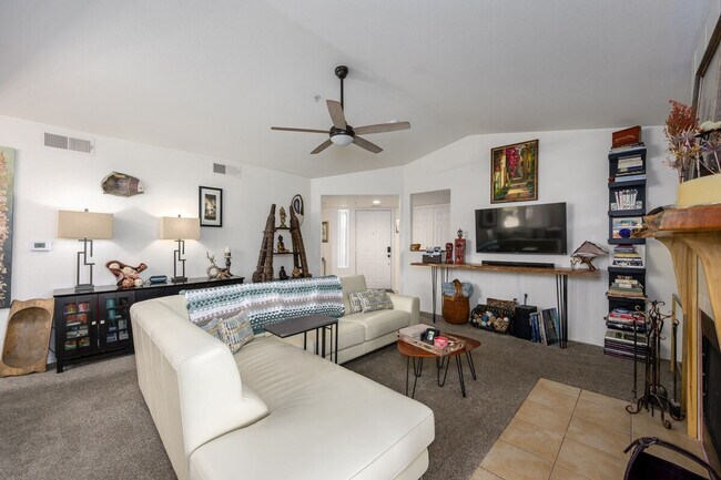 Foto del edificio - 9455 E Purdue Ave