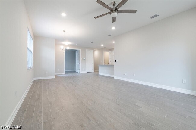 Foto del edificio - 1066 Enbrook Lp