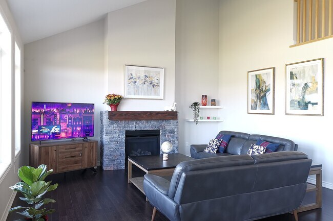 Building Photo - 4 Spooner Cres