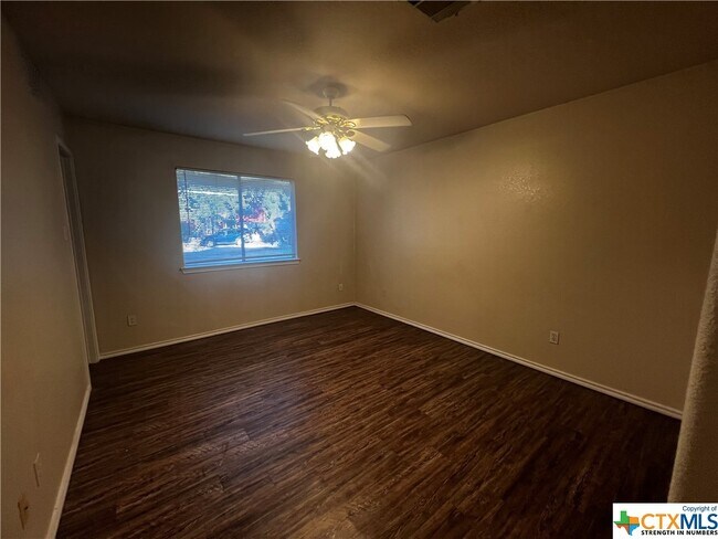 Building Photo - 828 Sagewood Trail