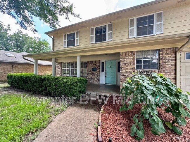 Foto del edificio - 2505 Crestview Cir