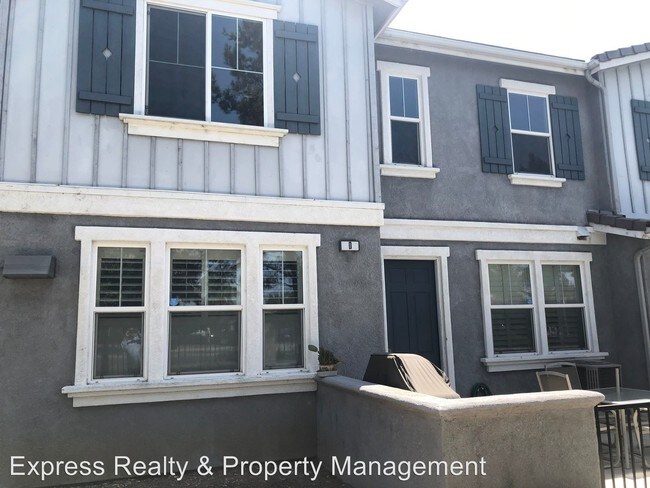 Foto del edificio - 3 br, 2.5 bath House - 26033 Iris Ave #D