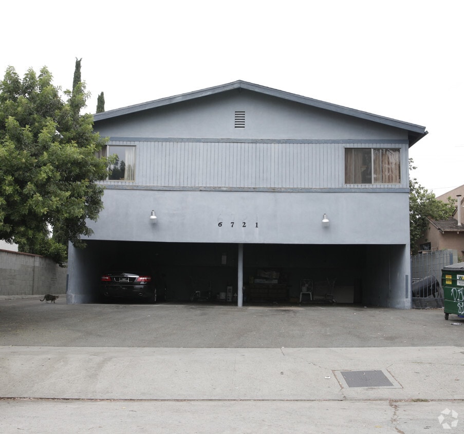 Building Photo - 6721 Troost Ave