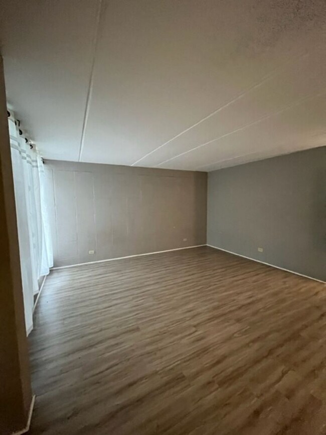 Foto del edificio - WAIPIO GARDENS 2 bedroom/1 bath Ground Flo...