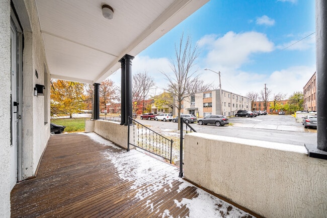 Building Photo - 1453 W 101st St