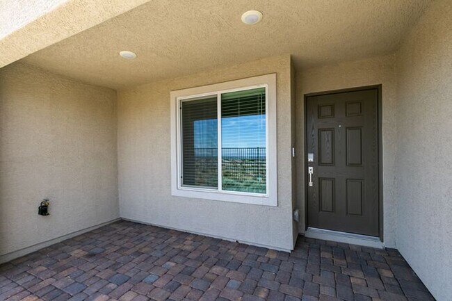 Foto del edificio - Beautiful 3 Bedroom Townhome with Mountain Views