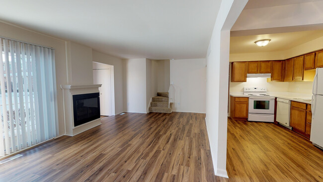 Living/Dining Area - Sterling Commons