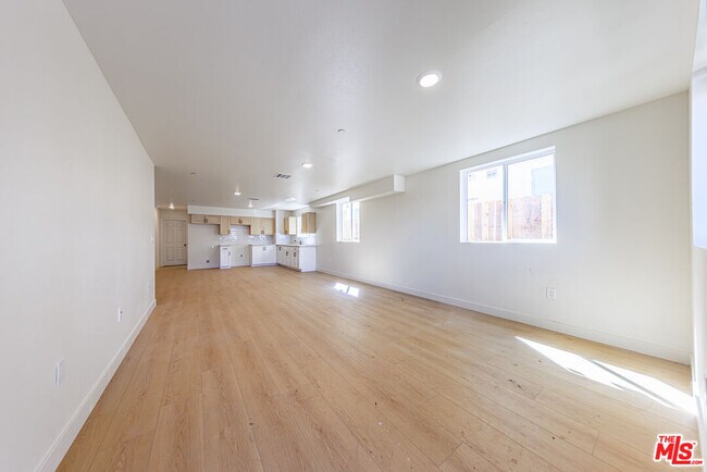 Foto del edificio - 1652 Murchison St