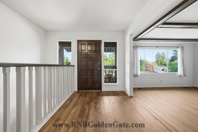 Foto del edificio - Gorgeous home with spacious yard in Kentfield for rent!