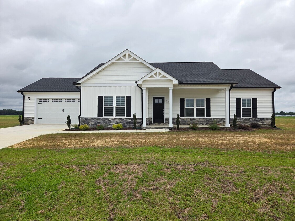 Foto principal - 210 Dunbar Hl Dr