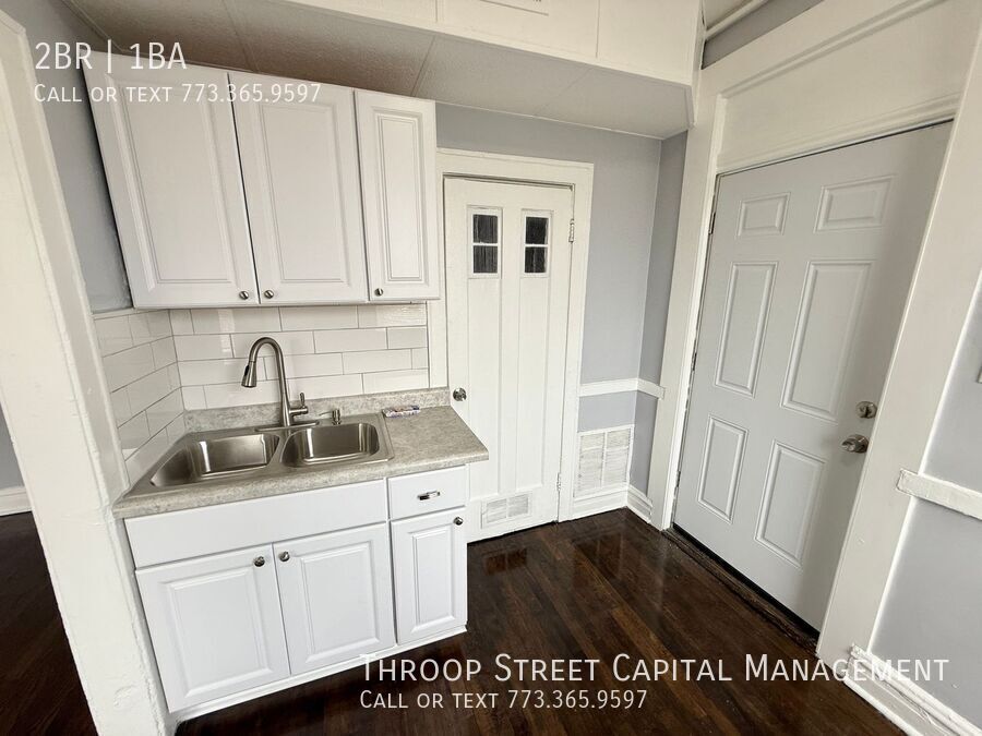Foto principal - 1621 S Komensky Ave