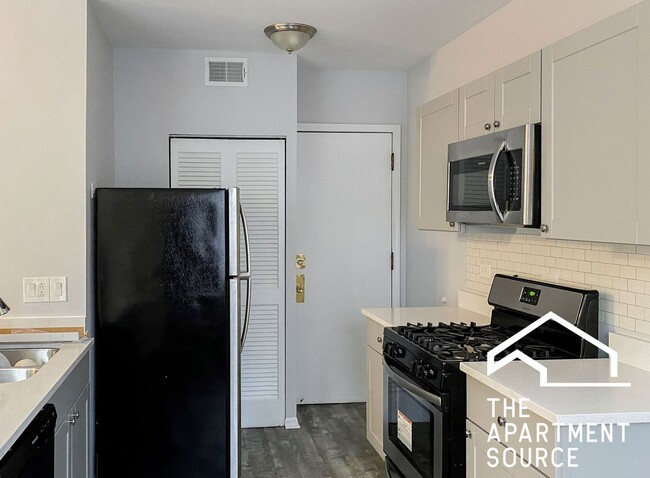 Photo - 3712 N Sheffield Ave Apartment