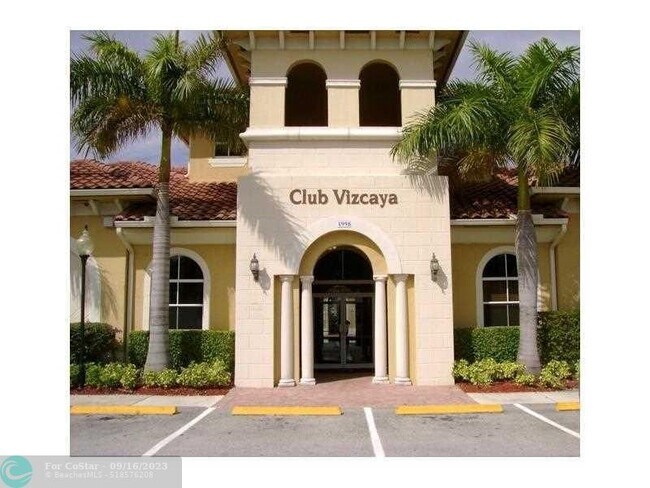 Foto del edificio - 4944 SW 140th Terrace