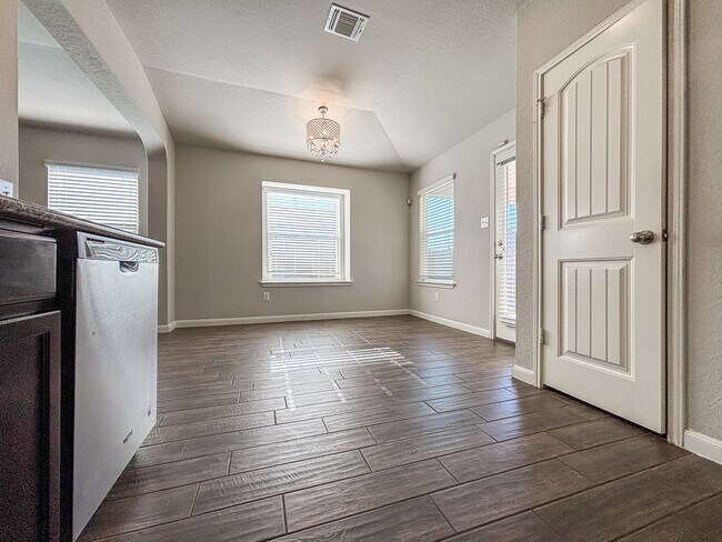 Building Photo - 2298 Clover Ridge